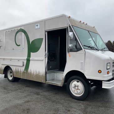 2001 Freightliner Full Service Food Truck