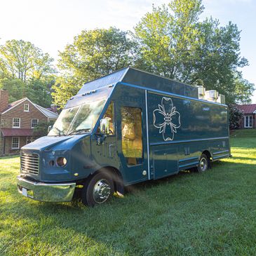 Gorgeous 2002 Workhorse Food Truck for Sale