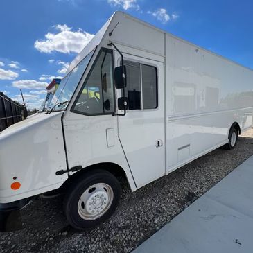 20-Foot 2021 Ford Food Truck for Sale