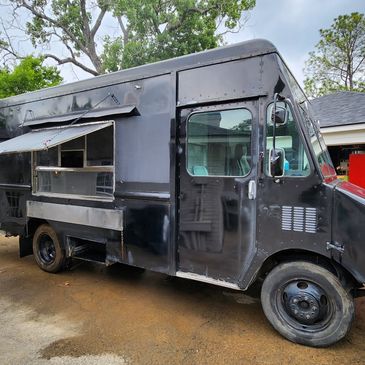 1996 Food Truck P30 (Less than 100 miles on Rebuilt Engine and Transmission)