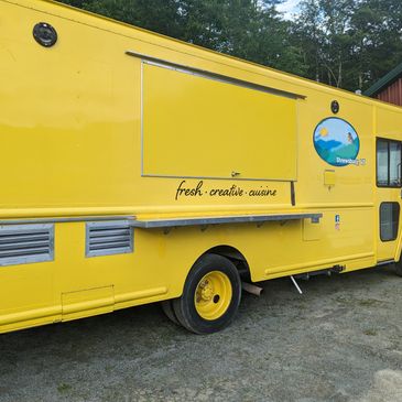 Pristine Turnkey 2000 Diesel Freightliner 