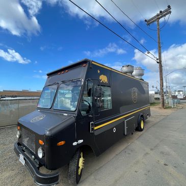 Ready to Work, Fully Equipped 2007 Ford Food Truck