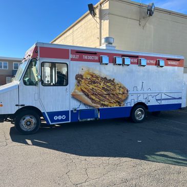 26-foot Fully Equipped Famous Food Truck